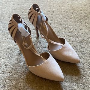 Dream Pairs Nude Heels